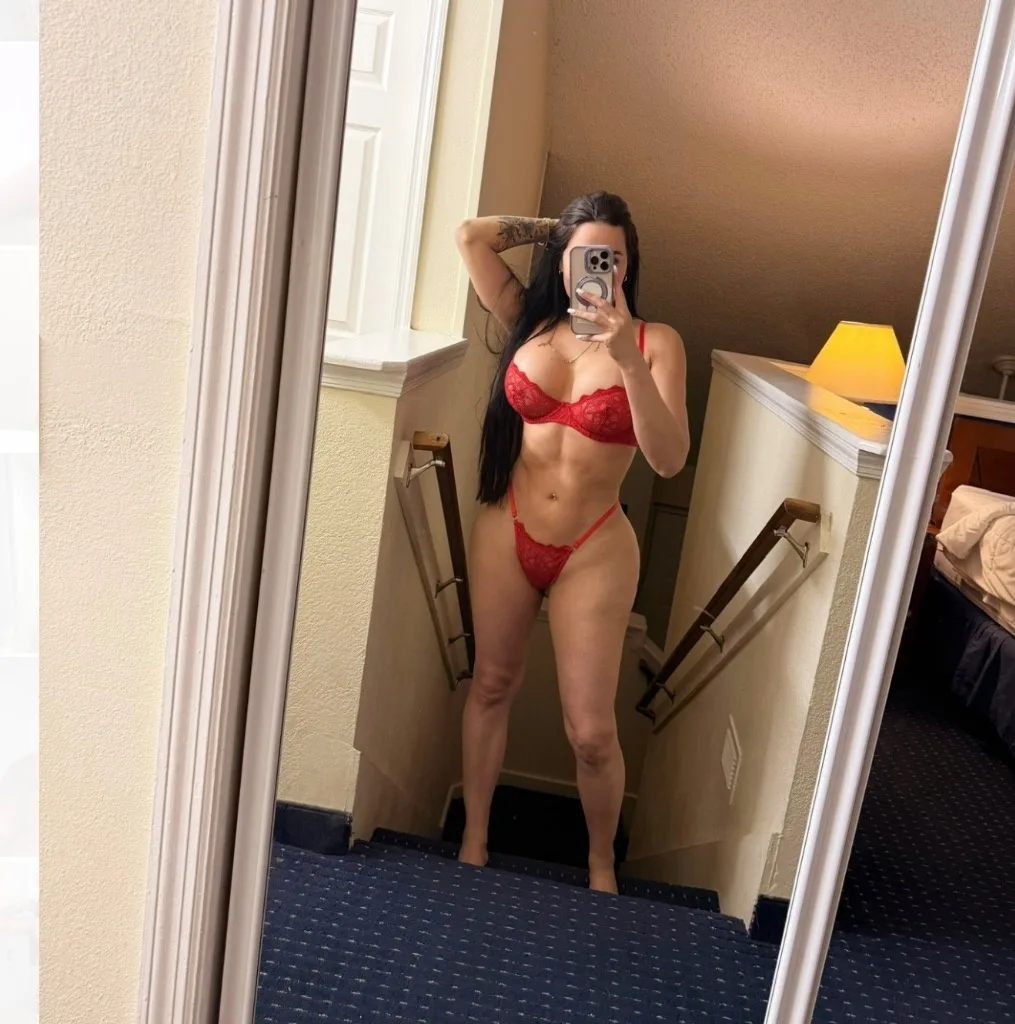 LATIN GIRL - Photo 4 | Escort in Tamiami