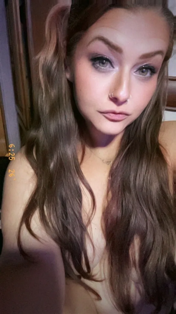 cardate. just here to suck some dick for a couple days. catch me while you can. - Photo 5 | Escort in Hard Rock
