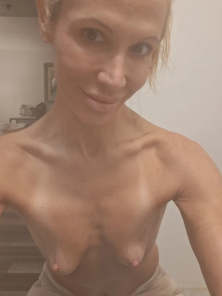 let me ease your stress and tention - Photo 3 | Escort in Daytona