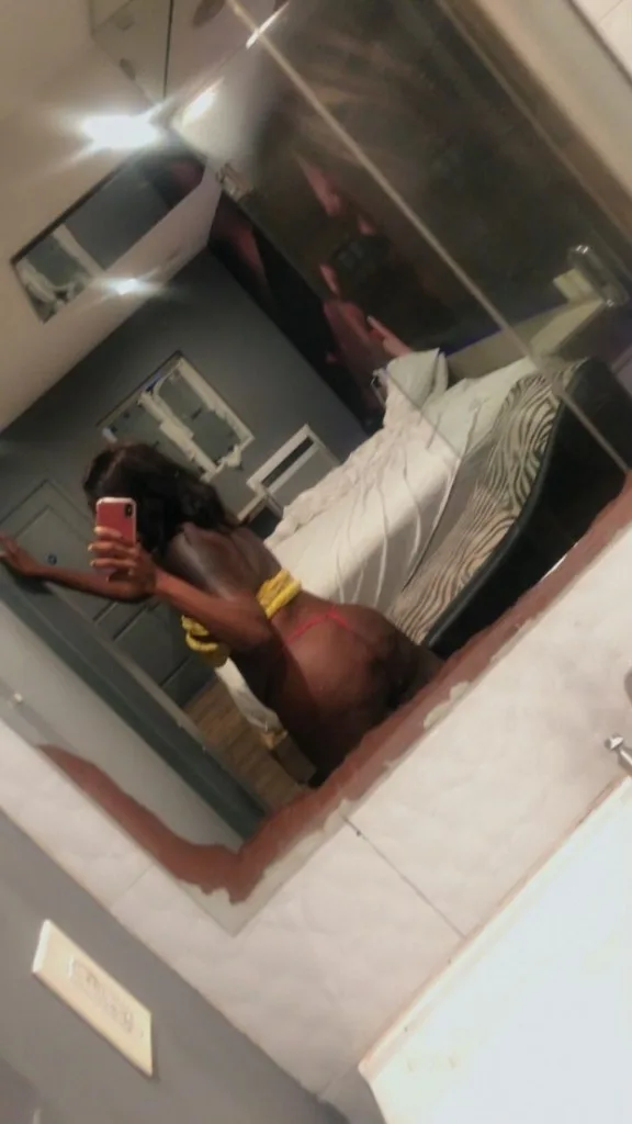 your ultimate FANTASY a spanishmixed with haitian Mermaid ! - Photo 4 | Escort in Miami