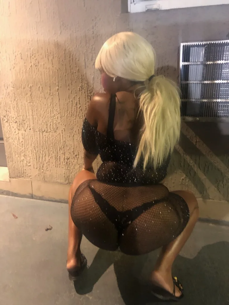 your ultimate FANTASY a spanishmixed with haitian Mermaid ! - Photo 2 | Escort in Miami