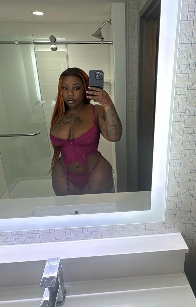 JUICY AND PETITE🫧 𝑹𝒆𝒂𝒍 𝑫𝒊𝒄𝒌 𝑷𝒍𝒆𝒂𝒔𝒆𝒓 4’11 𝑩𝒆𝒍𝒊𝒛𝒆𝒂𝒏💋Baddie LET ME CREAM ON IT 🍦