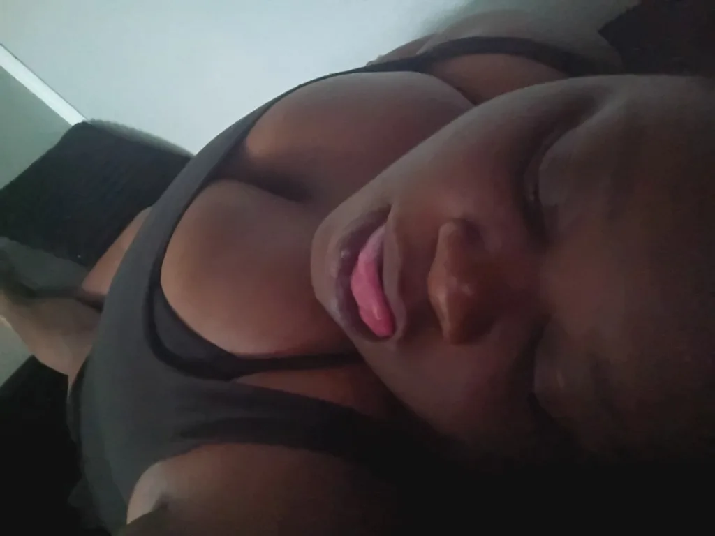 BIG GURL HEAD AND PUSSY...!!!! - Photo 3 | Escort in Tampa fl