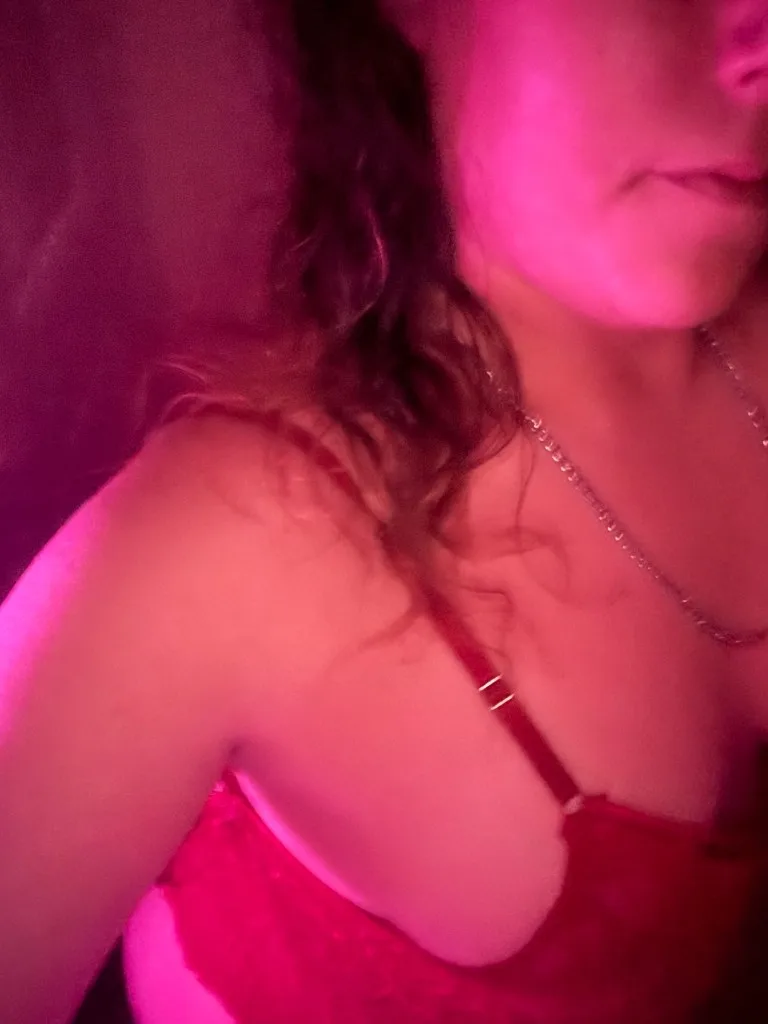 thick white Caucasian ready to mingle* - Photo 2 | Escort in Lake worth lantana west palm beach