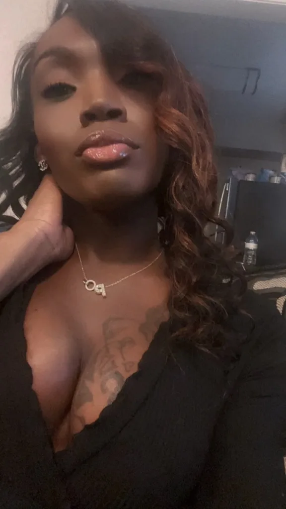 Lips Hips & Tight Grips - Photo 6 | Escort in Inglewood