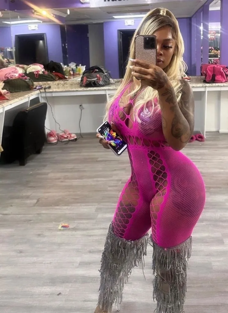 LIMITED TIME ONLY⌛PRETTY FACE WET CREAMY THICK B0UNCY TITS HUGE BOOTY, AND BIG LIPS🫦 MEANT FOR SUCKING FULL PACKAGE! % REAL! - Photo 3 | Escort in INCALL ONLY-Oakland park blvd & I95