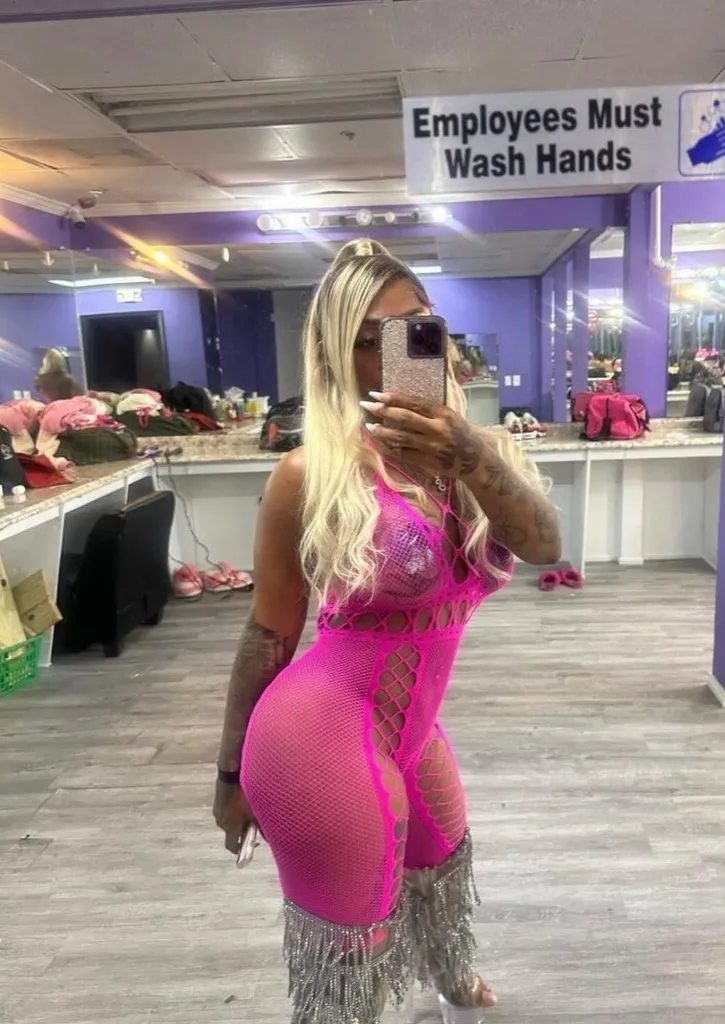 LIMITED TIME ONLY⌛PRETTY FACE WET CREAMY THICK B0UNCY TITS HUGE BOOTY, AND BIG LIPS🫦 MEANT FOR SUCKING FULL PACKAGE! % REAL! - Photo 9 | Escort in INCALL ONLY-Oakland park blvd & I95