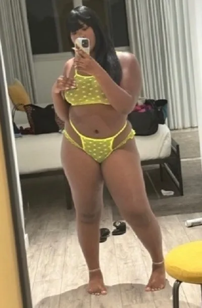 Snow BunnyNatural beautySlim goodsCreamyChocolateEnjoy Your Day&Night The Right WayAvailable 24/7 - Photo 4 | Escort in San Diego