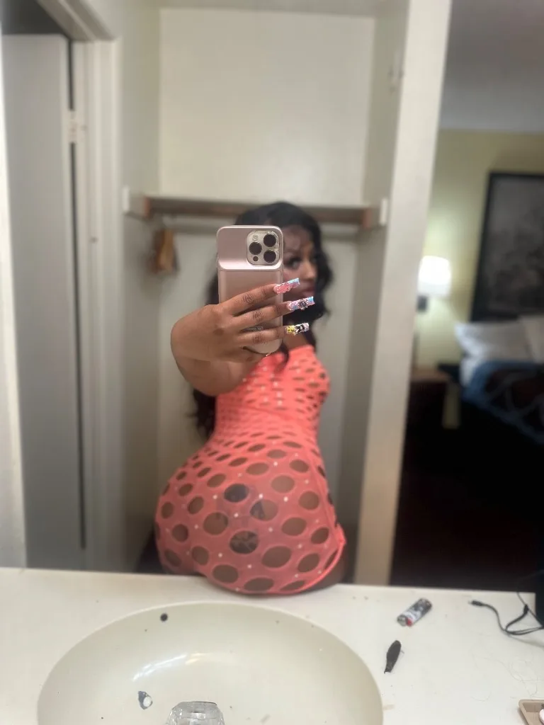 Come see me babe