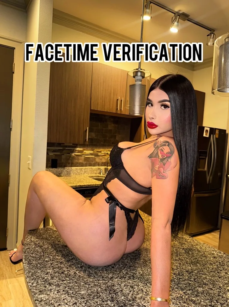 available in inglewood - Photo 2 | Escort in Inglewood