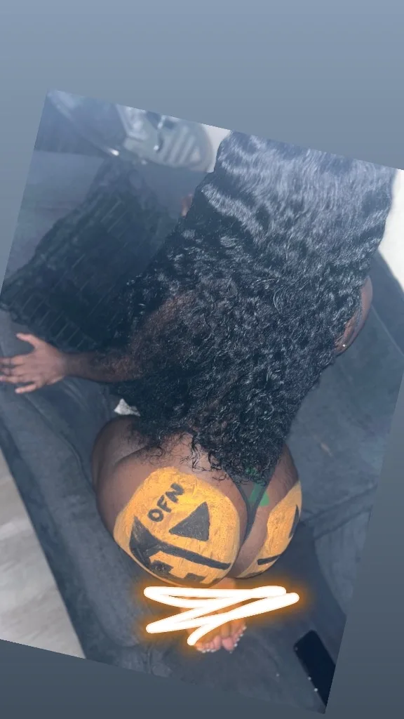 NEW HERE 🥵 HALLOWEEN SPECIALS - Photo 2 | Escort in Long Beach