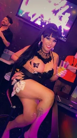 elynicole - Photo 6 | Escort in Torrance