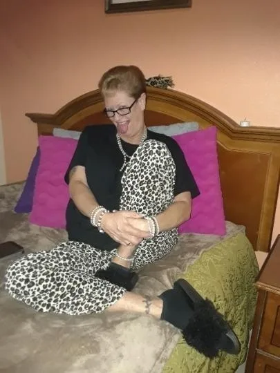 EARLY MORNING PECIAL' MATURE & CLASSY COUGAR OUTCALL AND CAR FUN AVAILABLE !! - Photo 8 | Escort in East .Hollywood