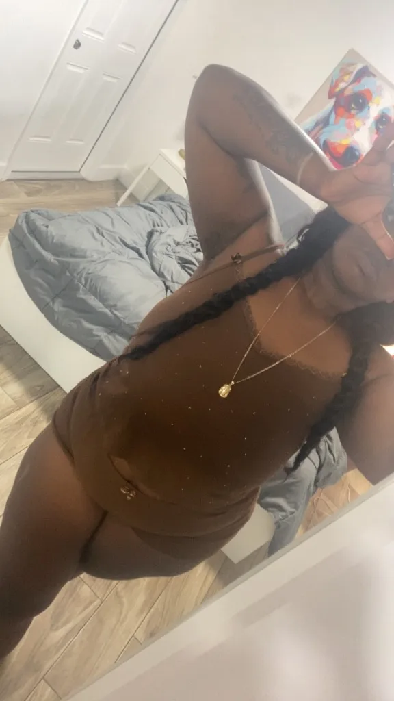 Thick Curvy Chocolate - Photo 6 | Escort in Fort Lauderdale