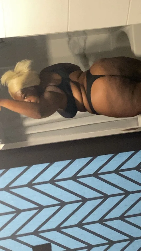 Thick Curvy Chocolate - Photo 9 | Escort in Fort Lauderdale