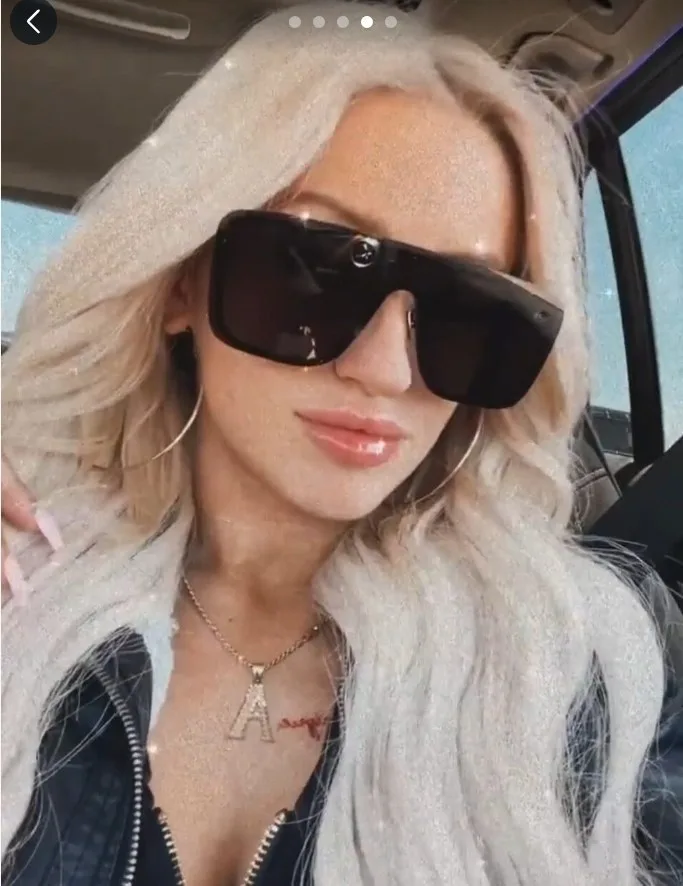 PETITE BLONDE TUESDAY NIGHT SPECIALS 🥳🩷 - Photo 2 | Escort in Peoria