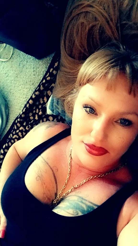 My HusbandS GonE FoR the WeekenD WhO WantS 2 be BaD WitH me - Photo 4 | Escort in Southgate