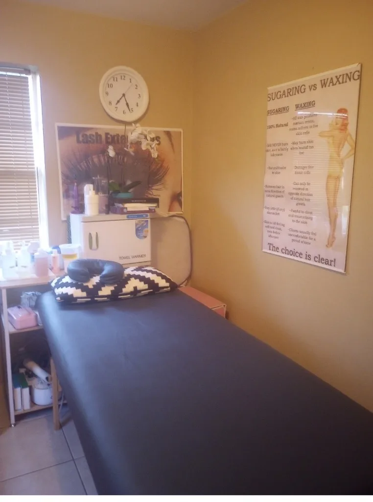 Cum enjoy the best hands in town!!Massage with a happy ending!! shaving, waxing and body scrubs!!No outcalls!! No phone calls!!!