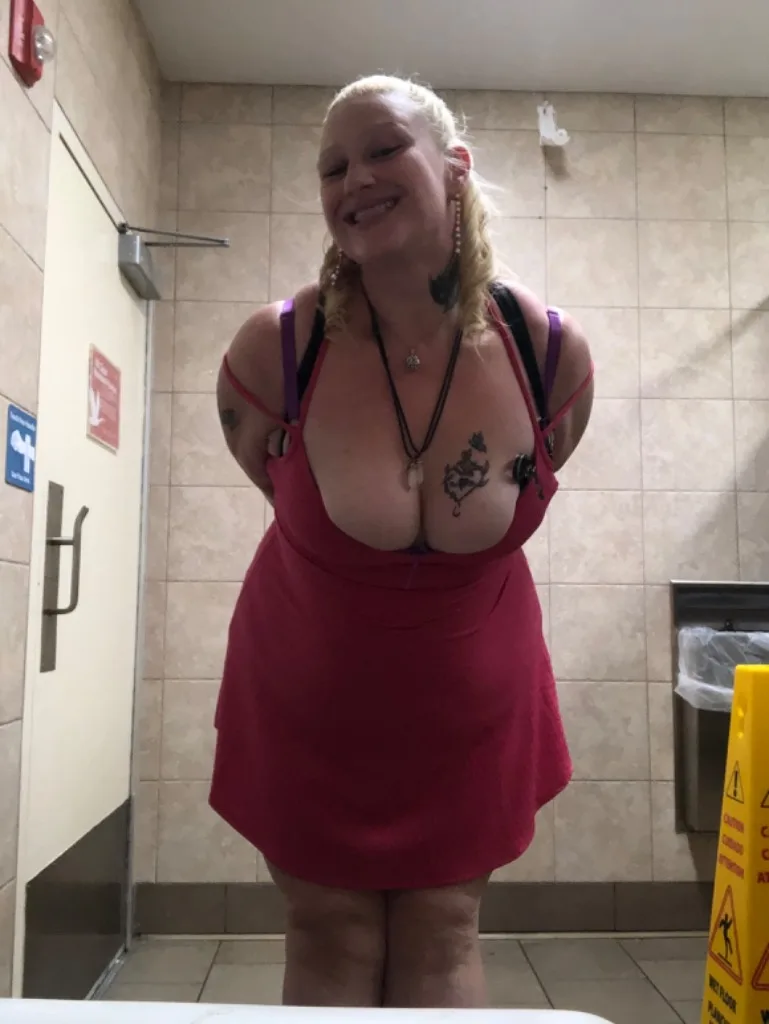 WILD WEDNESDAYS CALLS ONLY. Blow Job SPECAILS.... cum get your soul sucked out!! come get your soul sucked out BEFORE you spend all say with her with no blow job. bj covered $100 SPECIAL CONDOMS ARE R - Photo 2 | Escort in Miami
