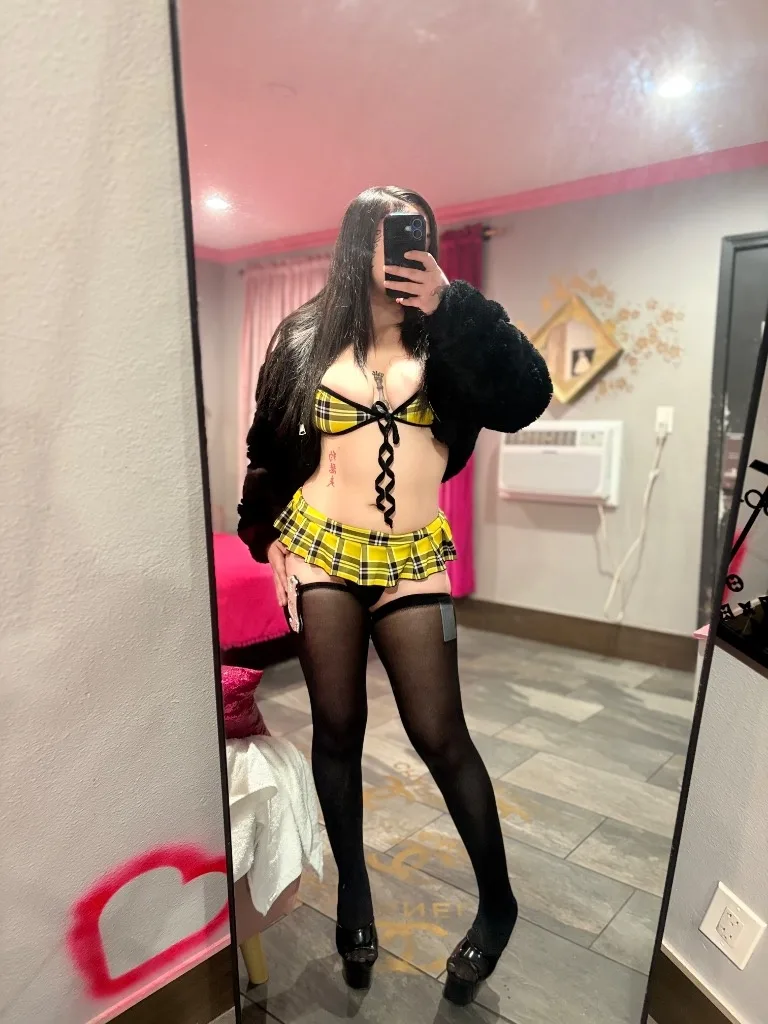 HIGH CLASS BACK IN TOWN SEXY Seductive Salvador 🇸🇻 MAMI COME HAVE FUN COME HAVE FUN WITH THE COLORED EYE BADDIE INCALLS - Photo 7 | Escort in Beach blvd