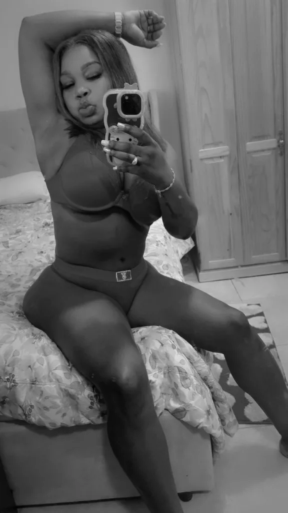 your favorite chocolate latina - Photo 2 | Escort in Naples
