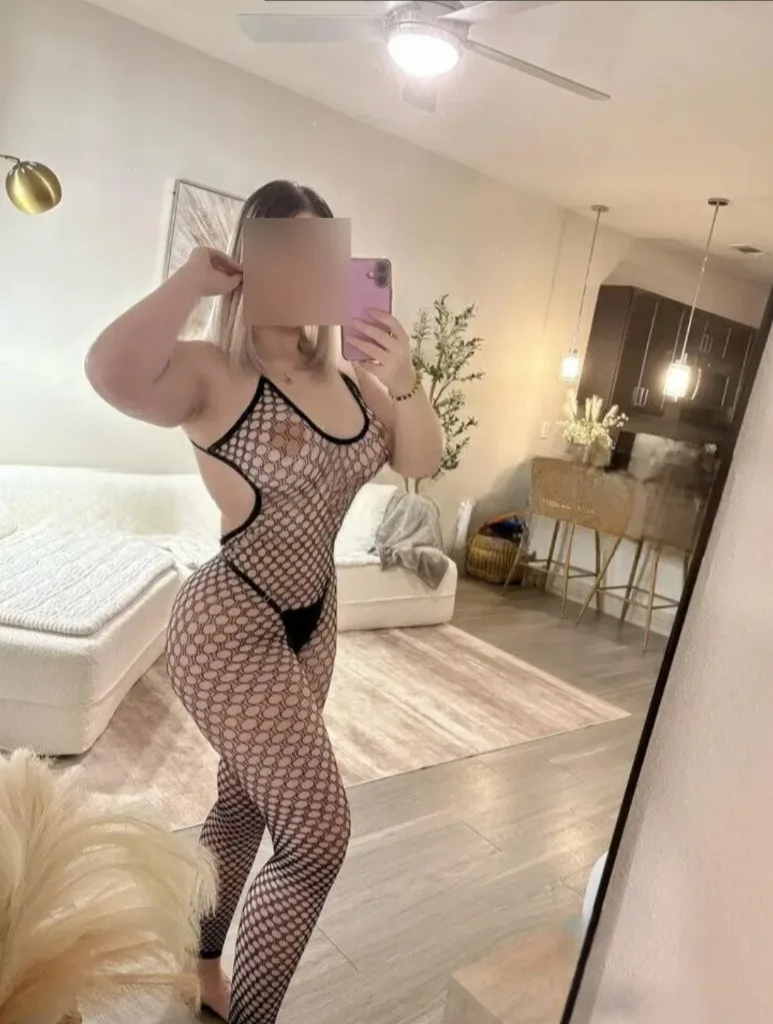 sexy latina
