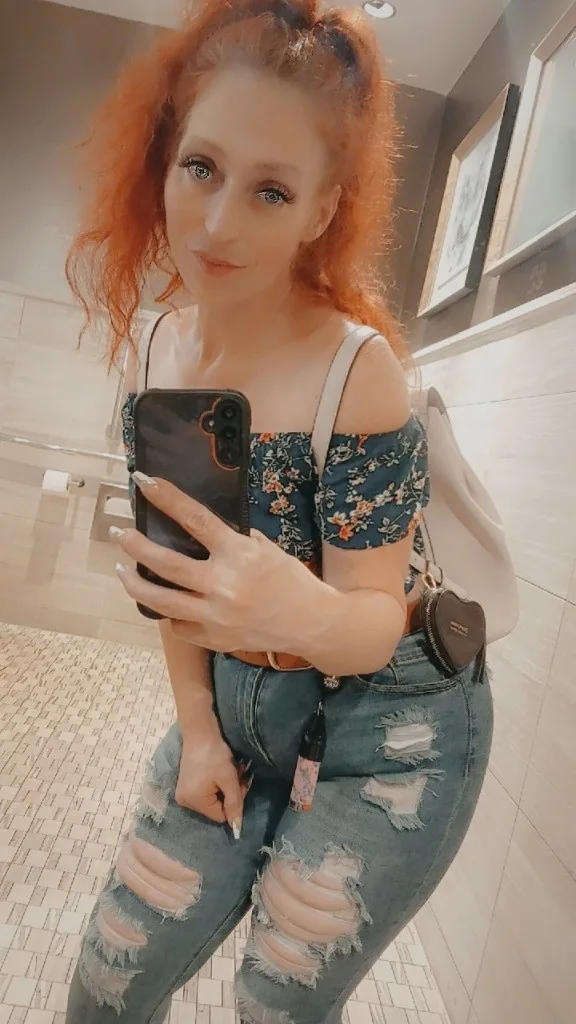 NOW IN BRANDON/MANGO!! Welcome to Pure Temptation: Piercing Blue Eyes, Electric Curves, & Complete Attention In calls; My honeycomb hideaway. Out calls; Uber me. - Photo 9 | Escort in Tampa