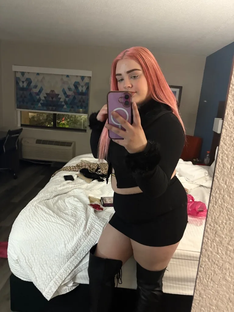 HERE TONIGHT ONLY LEAVE IN AM🥰INCALLS + OUTCALLS DADDY Young Hot Upscale🥂Nasty🫦Freaky🤪PAWG - Photo 7 | Escort in Dearborn