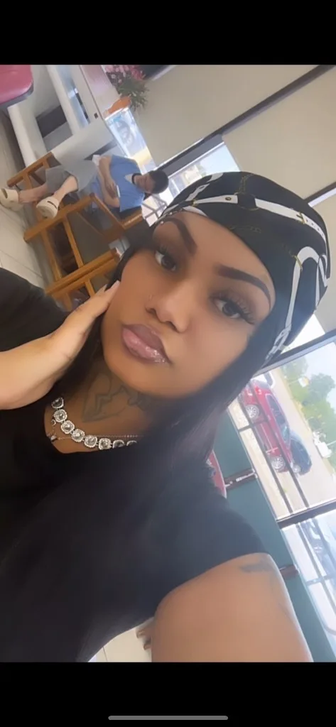100$ bbbj specials pretty exotic upscale slut ;) 100% real comfortable,safe incall,my fav kink is to eat ass,gfe .100% independent FS friendly - Photo 4 | Escort in Flint