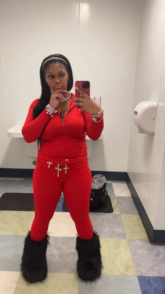 100$ bbbj specials pretty exotic upscale slut ;) 100% real comfortable,safe incall,my fav kink is to eat ass,gfe .100% independent FS friendly - Photo 7 | Escort in Flint