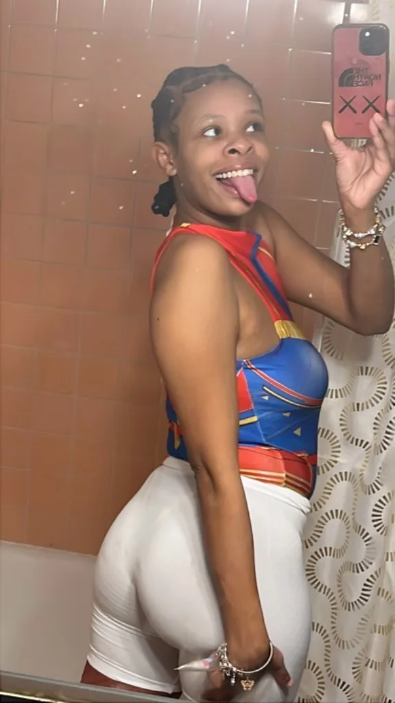 Facetime Shows 40$ 60$ 100$ i make you 😩 Cum 🥜 Quick 🤪