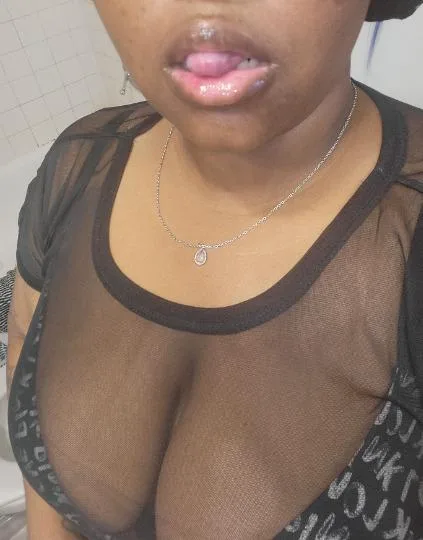 🤷YES I DO SWALLOW SO WHAT IM A SLUT 🤷 - Photo 5 | Escort in Garden city incalls