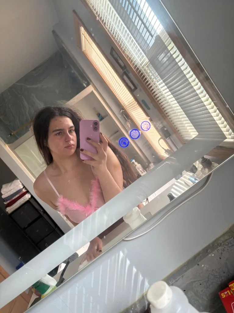 18 & UP ONLY Middle eastern Beauty ESCORT SERVICE bookings available - Photo 2 | Escort in Detroit