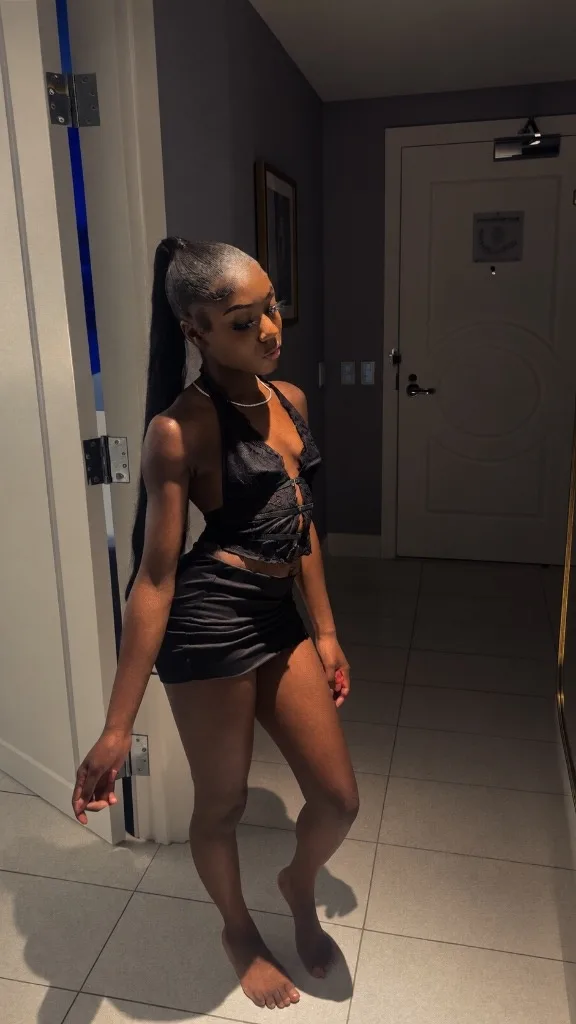 Sexy&Petite 100% Real and amazing at what i do Come see me Facetime Shows/ Content / Outcalls / Cardates 🩵 NO LOW BALLERS AT ALLLL!!! DEPOSIT REQUIRED!!! i got discounts today ‼‼‼ - Photo 4 | Escort in Kalamazoo