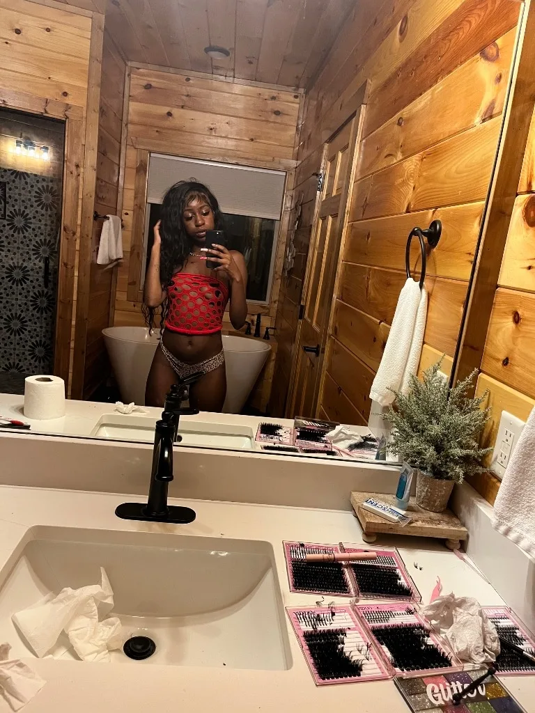 🤩 300 2GIRL SPECIAL - Photo 1 | Escort in Northern Michigan
