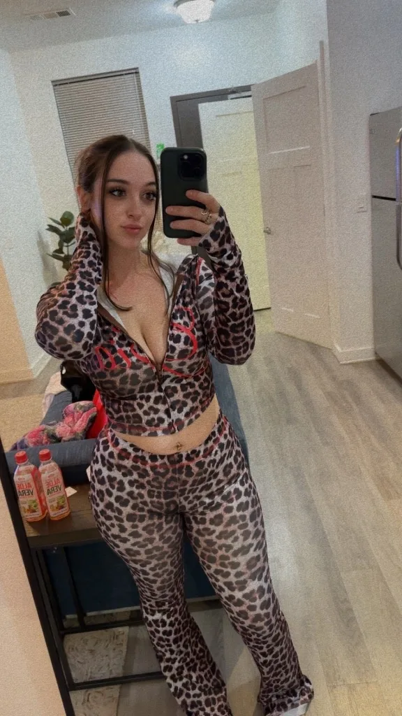 Fine Lil Thick Shi Come Catch All This Ass Dada - Photo 7 | Escort in Livonia
