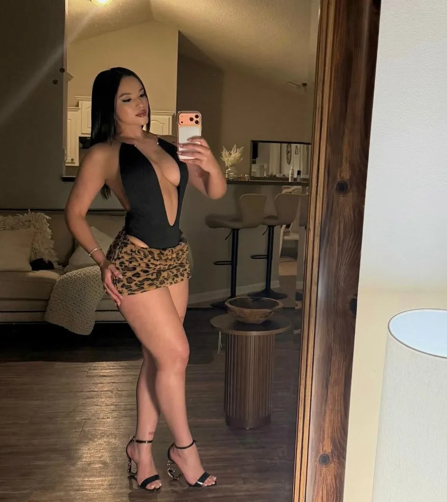 tender and affectionate, accommodating to those who give me love - Photo 2 | Escort in Detroit