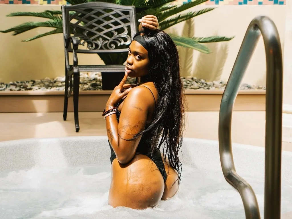 sensational masseuse - Photo 1 | Escort in Detroit