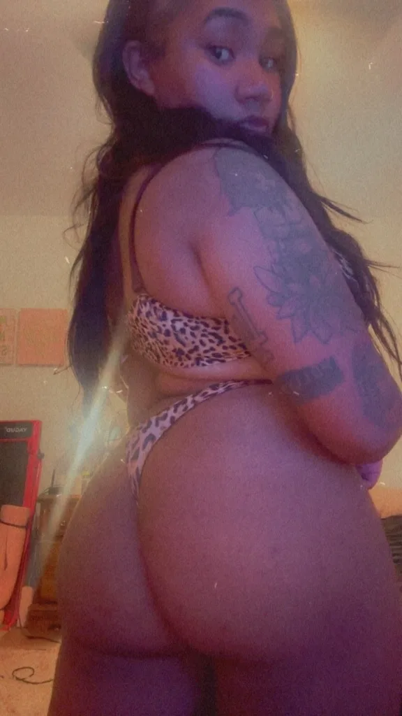 COME SEE ME DADDY QV; $100 HH; $150 HR; $250 - Photo 3 | Escort in EAST DETROIT