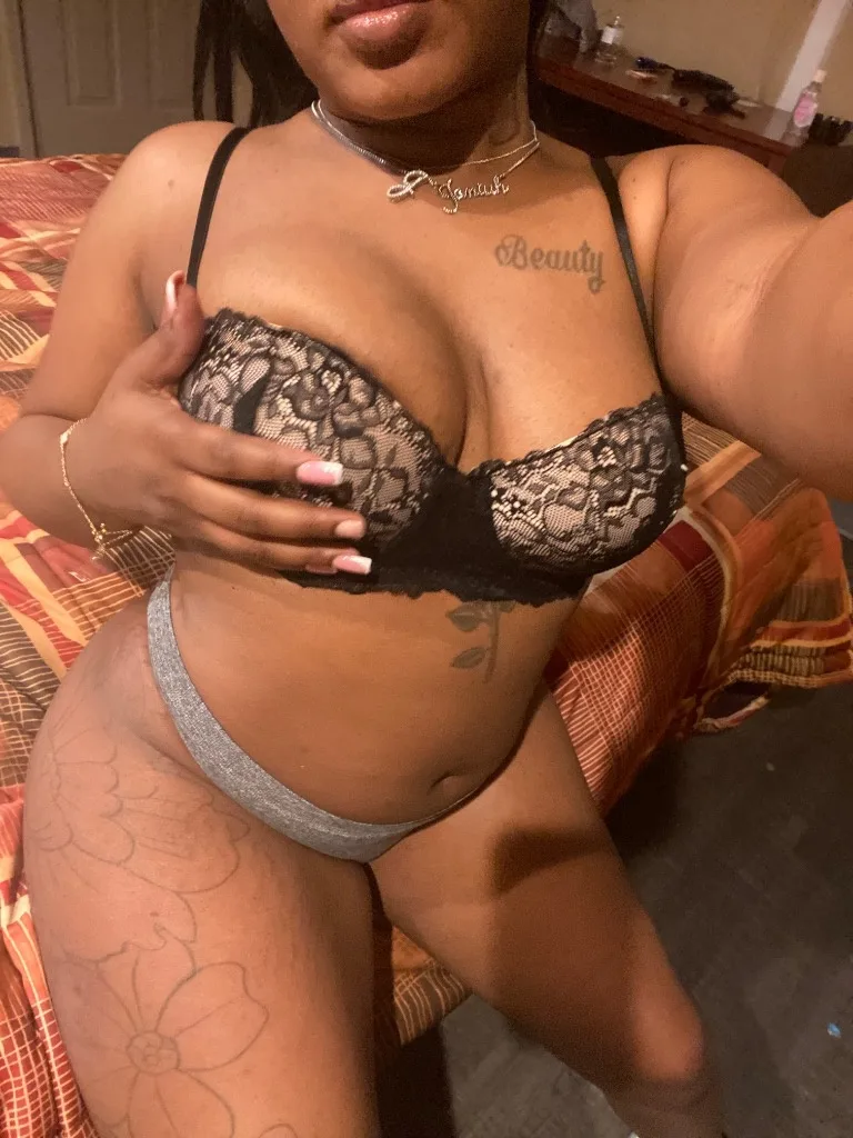 Can I Grip It(INCALLS ) READY NOW - Photo 2 | Escort in East -