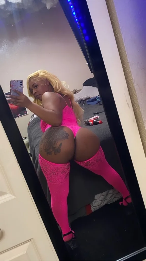 Freaky Lil Pornstar Princess New Here So Cum Turn Me Up And Turn Me OUTREAD DESCRIPTION BEFORE CALLING - Photo 1 | Escort in Detroit Outcalls
