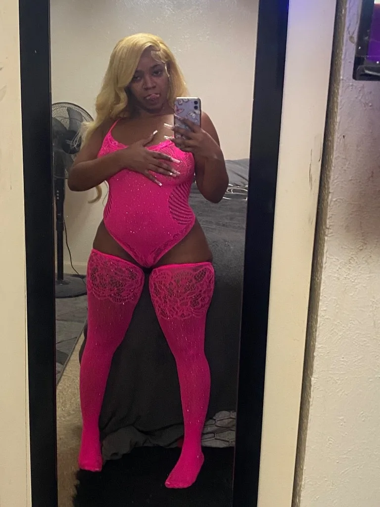 Freaky Lil Pornstar Princess New Here So Cum Turn Me Up And Turn Me OUTREAD DESCRIPTION BEFORE CALLING - Photo 2 | Escort in Detroit Outcalls