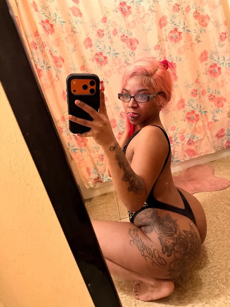 Freaky Lil Pornstar Princess New Here So Cum Turn Me Up And Turn Me OUTREAD DESCRIPTION BEFORE CALLING - Photo 8 | Escort in Detroit Outcalls