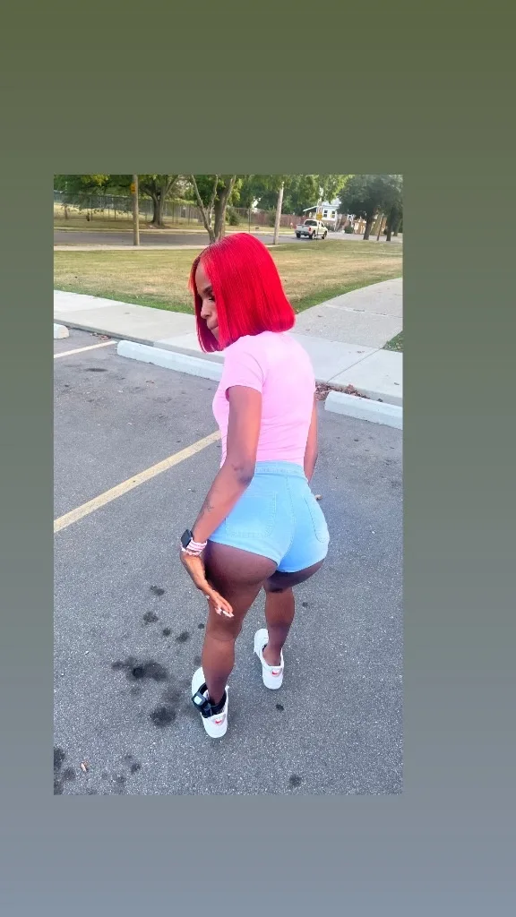 Hii Fellass its LilBaby yall favoritee headhunter also IAM TRANS , so if yourE looking for a passable ts to eat daddy dick up i'm available for outcalls only , East/west outcalls all night so imu im a - Photo 12 | Escort in Eastside