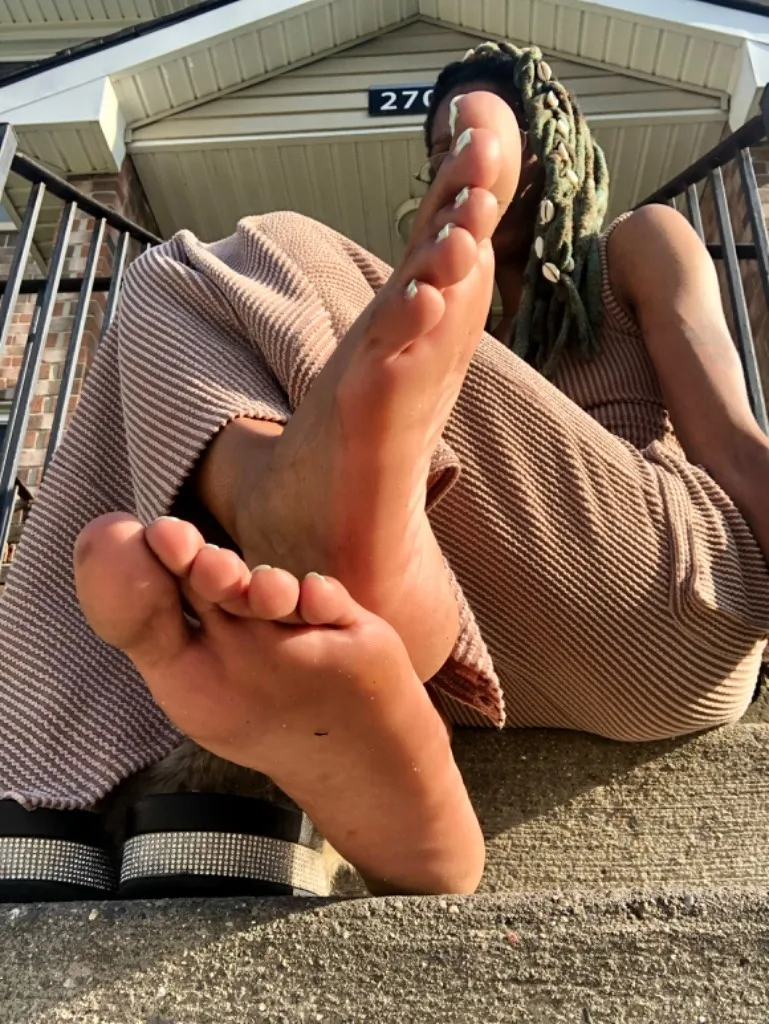 FOOT FETISH ONLY - Photo 9 | Escort in East