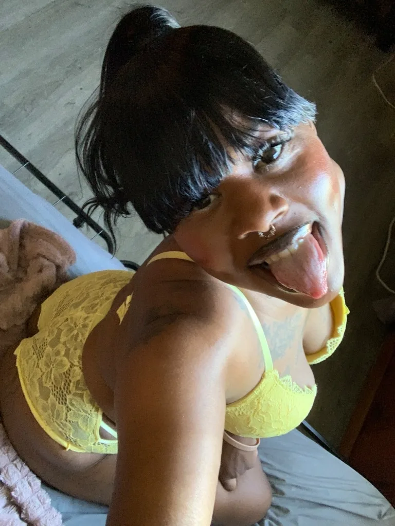 Bunny Wants to Hop all over Your Dick - Photo 3 | Escort in 8 mile