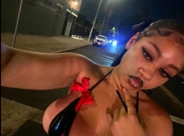 Goodmorning cum have fun with a redbone party girl - Photo 8 | Escort in Cardates & outcalls to surrounding cities