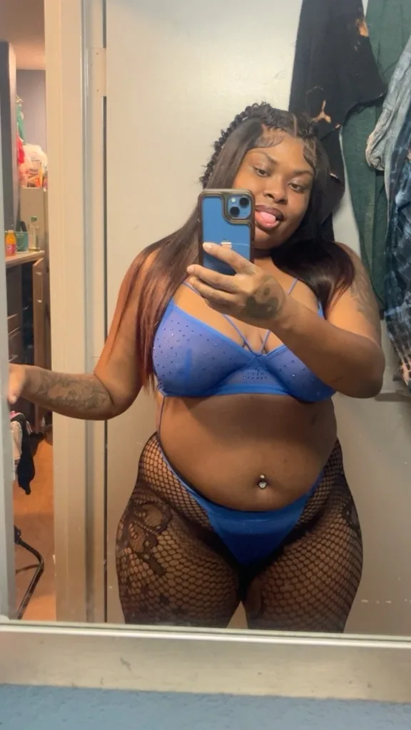 $90Qv(INCALLS)🤑$25FACETIME SHOWS 🤳LETS GET NASTY BIG BOOTYTATTED FREAK CUM BUST A NUT - Photo 7 | Escort in Livonia incalls