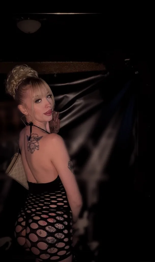 ur favorite blonde fantasy - Photo 4 | Escort in Redford