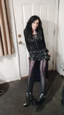 Dark Elegance:Absolute Satisfaction